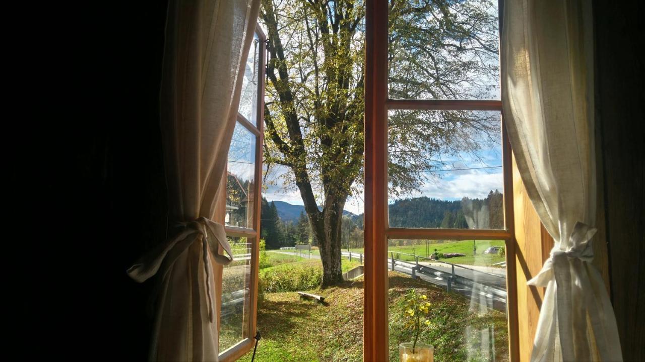 Kovacija Pri Kovacu Pensionat Podvelka Exteriör bild